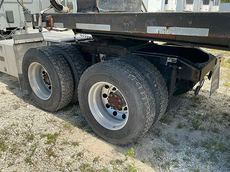 2021 Peterbilt 567