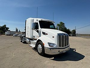 2017 Peterbilt 579