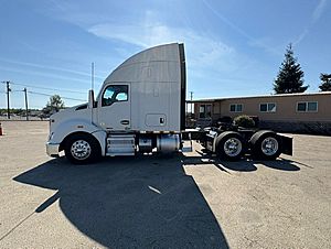 2016 Kenworth T680 - Sleeper Truck