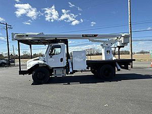 2013 Freightliner M2 - Bucket Truck