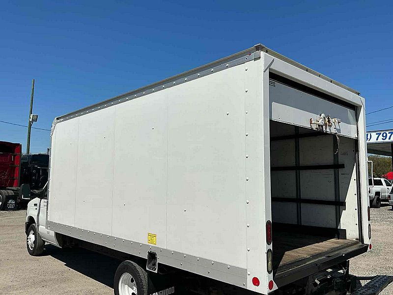 2014 Ford E350