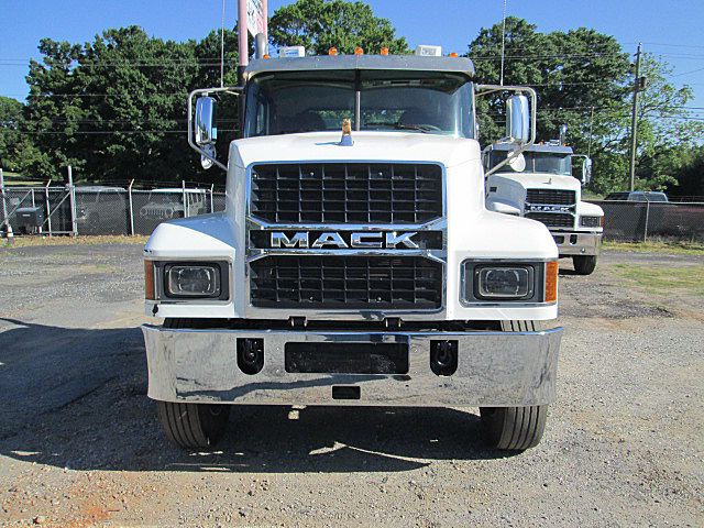 2021 Mack PI64T