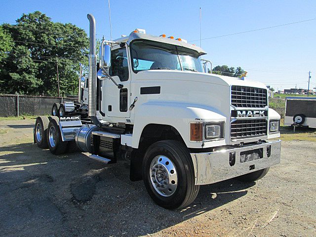 2021 Mack PI64T