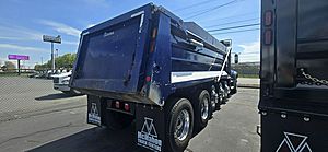 2022 Mack GR64F