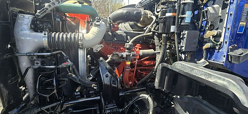 2022 Mack GR64F