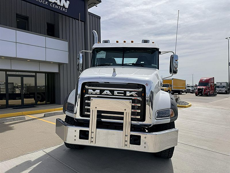 2027 Mack GRANITE 64BR