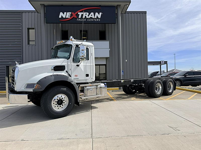 2027 Mack GRANITE 64BR
