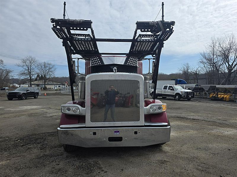 2018 Peterbilt 389