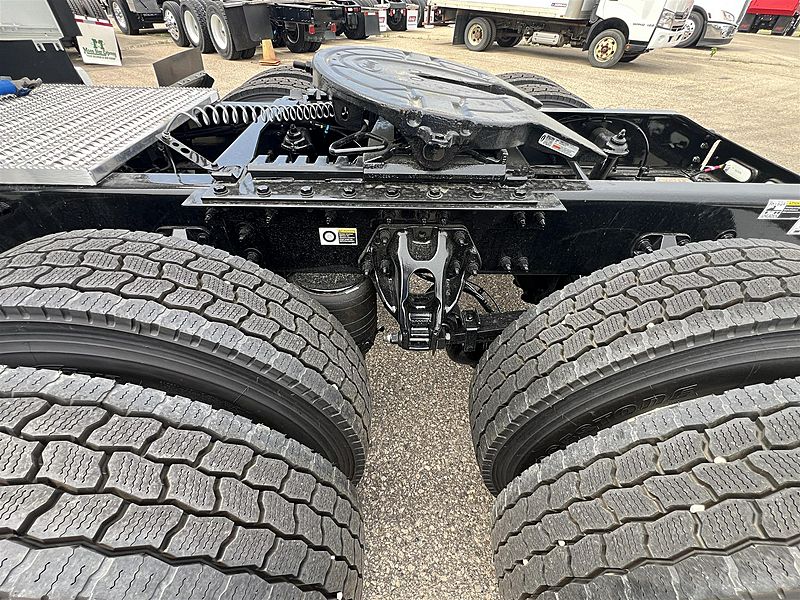 2027 Peterbilt 579