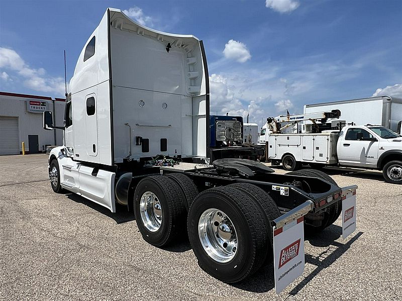 2027 Peterbilt 579