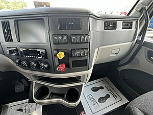 2027 Peterbilt 579