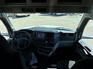 2027 Peterbilt 579