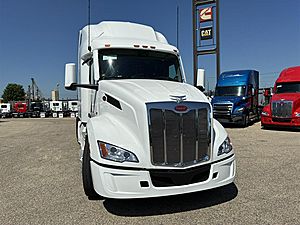 2027 Peterbilt 579