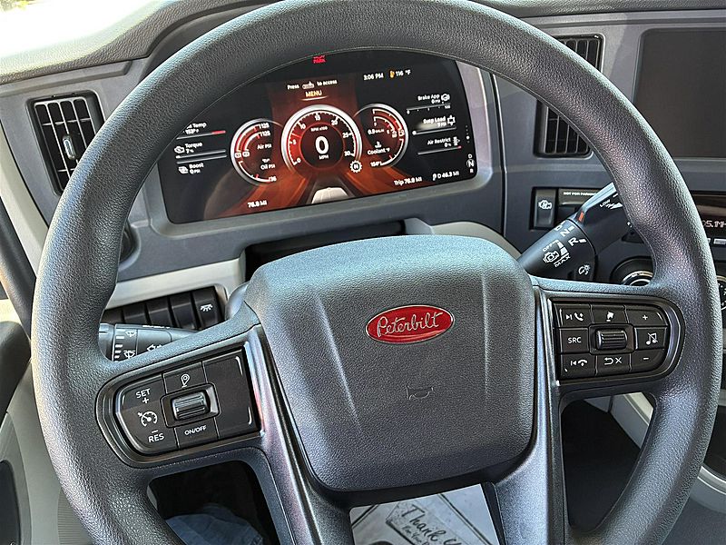 2027 Peterbilt 579