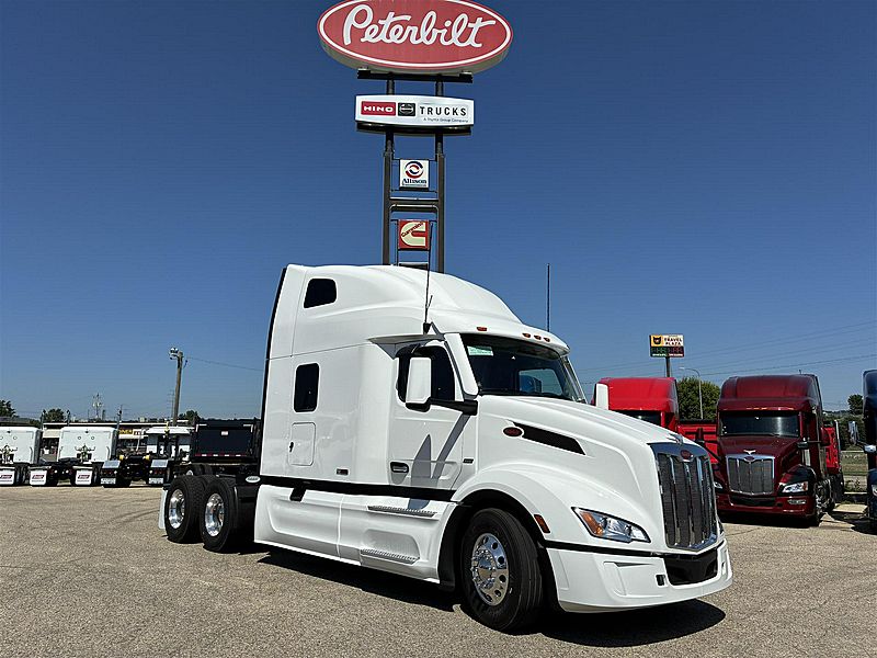 2027 Peterbilt 579