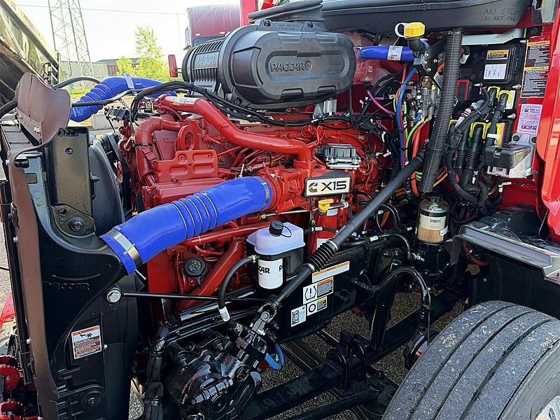 2027 Peterbilt 579