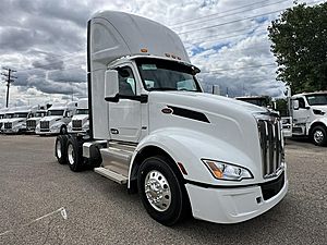 2027 Peterbilt 579