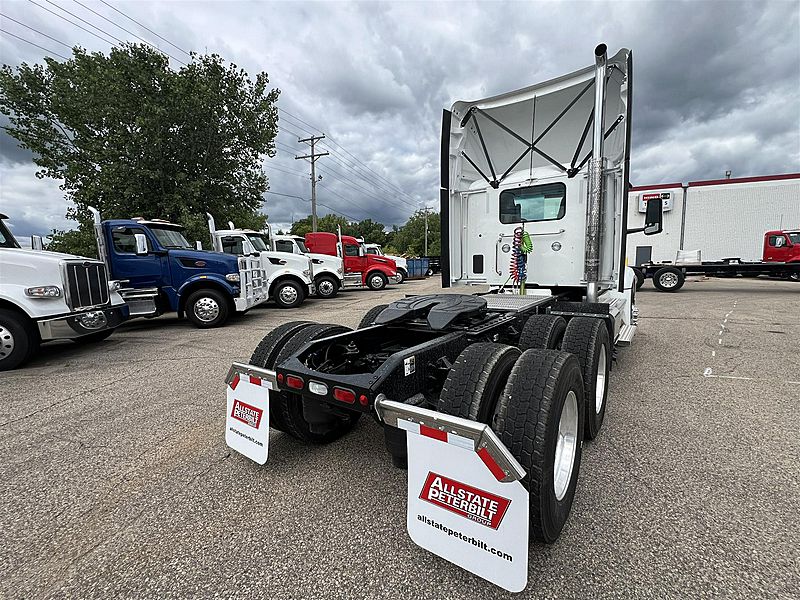 2027 Peterbilt 579