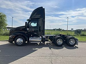 2027 Peterbilt 579