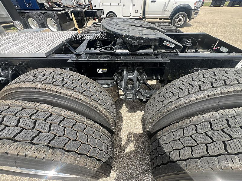 2027 Peterbilt 579