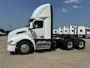 2027 Peterbilt 579