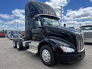 2027 Peterbilt 579