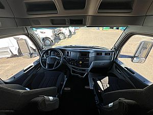2027 Peterbilt 579