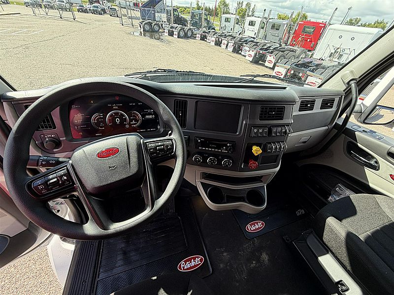 2027 Peterbilt 579