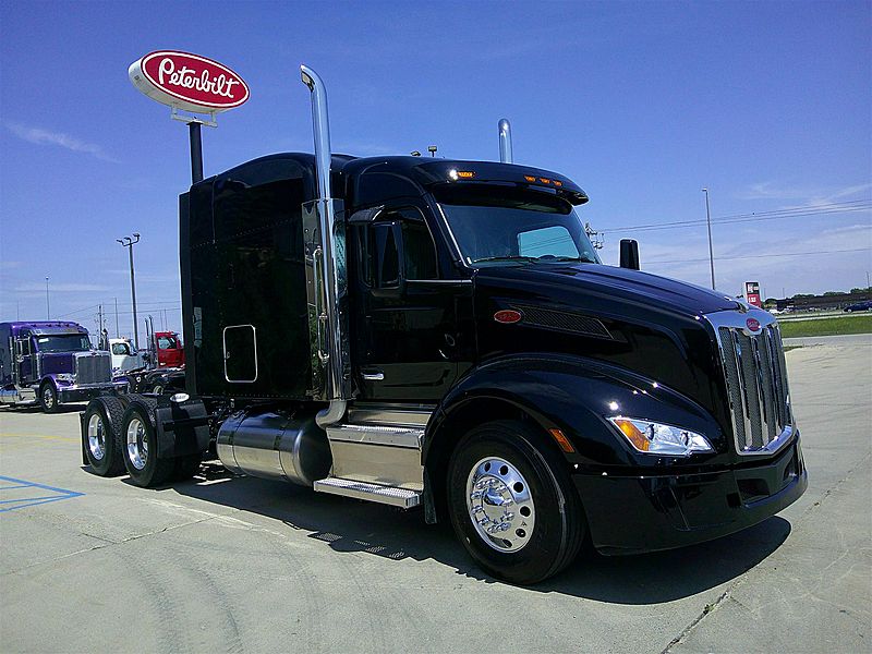 2027 Peterbilt 579