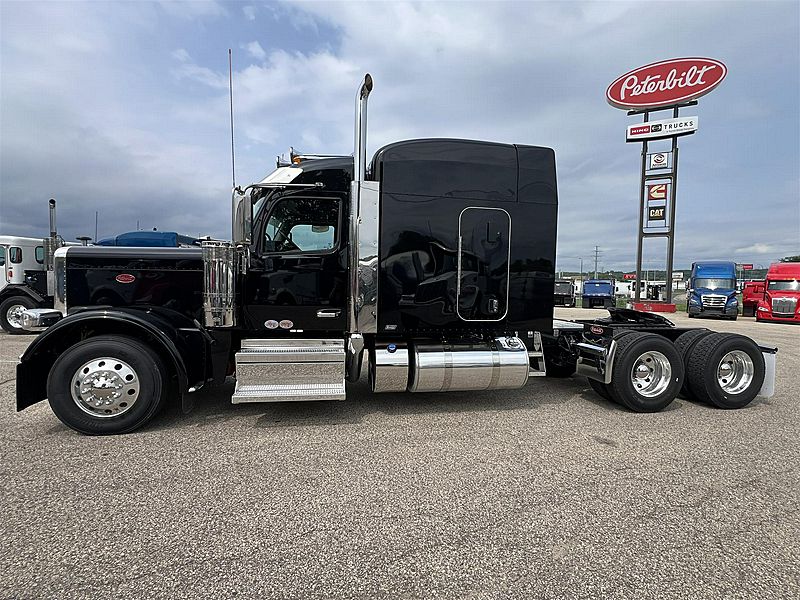 2027 Peterbilt 589