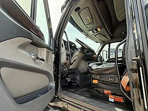 2015 Peterbilt 587