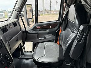 2015 Peterbilt 587