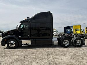 2015 Peterbilt 587