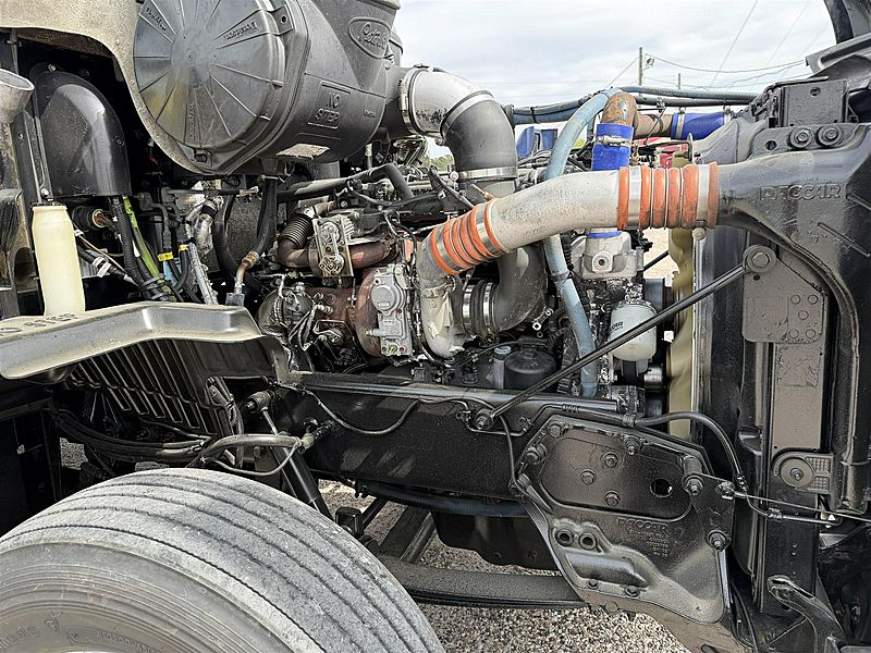 2015 Peterbilt 587