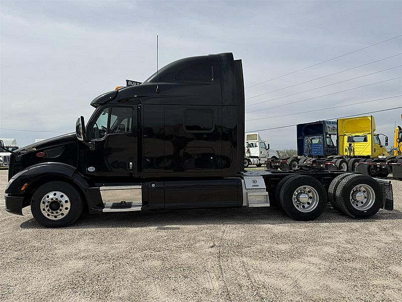 2015 Peterbilt 587
