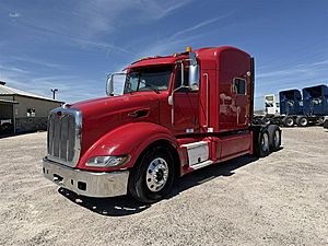 2012 Peterbilt 386 - Sleeper Truck