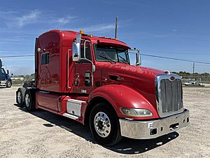2012 Peterbilt 386 - Sleeper Truck