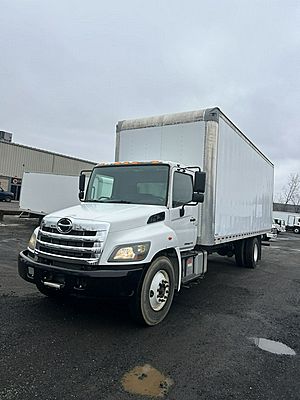 2018 Hino 268A - Box Truck