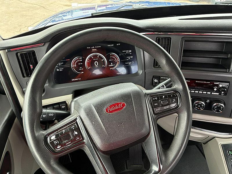 2023 Peterbilt 567