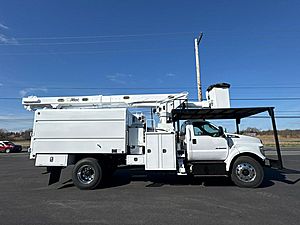 2019 Ford F-750 - Bucket Truck