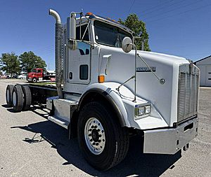 2015 Kenworth T800 - Cab & Chassis