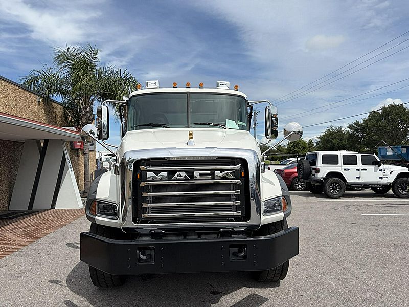 2027 Mack GR64B
