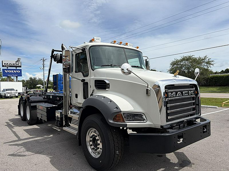 2027 Mack GR64B