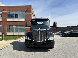 2027 Peterbilt 579