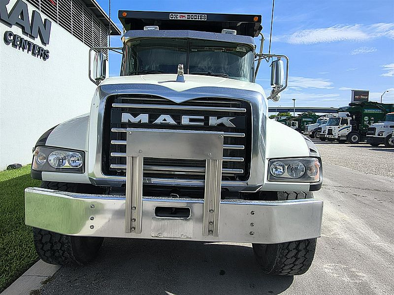 2020 Mack GR84F