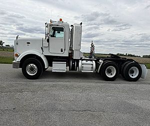 2013 Peterbilt 367 - Tractor