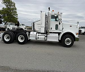2013 Peterbilt 367