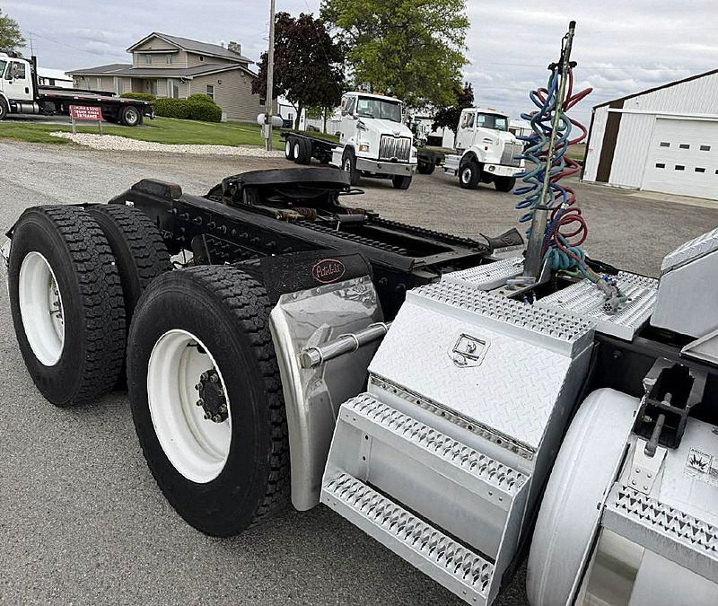 2013 Peterbilt 367