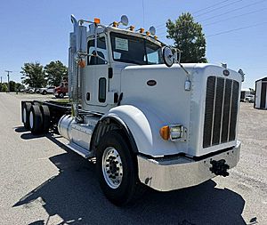 2012 Peterbilt 367 - Cab & Chassis