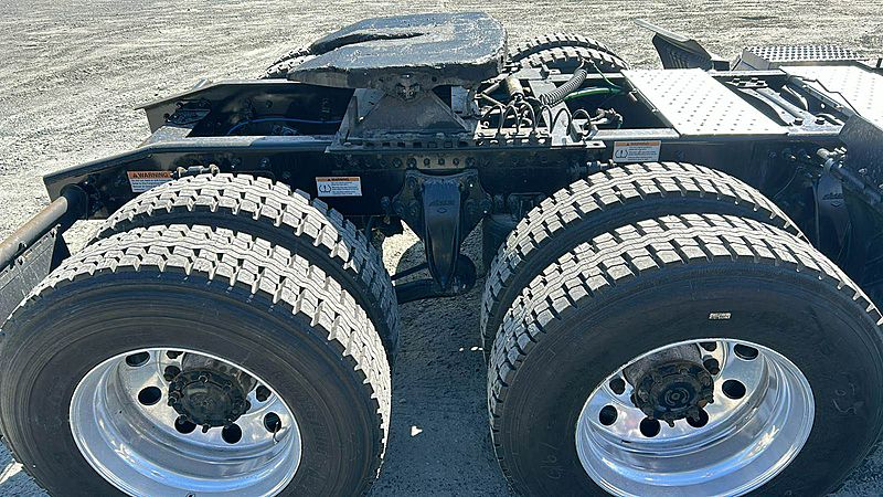 2022 Freightliner Cascadia 126